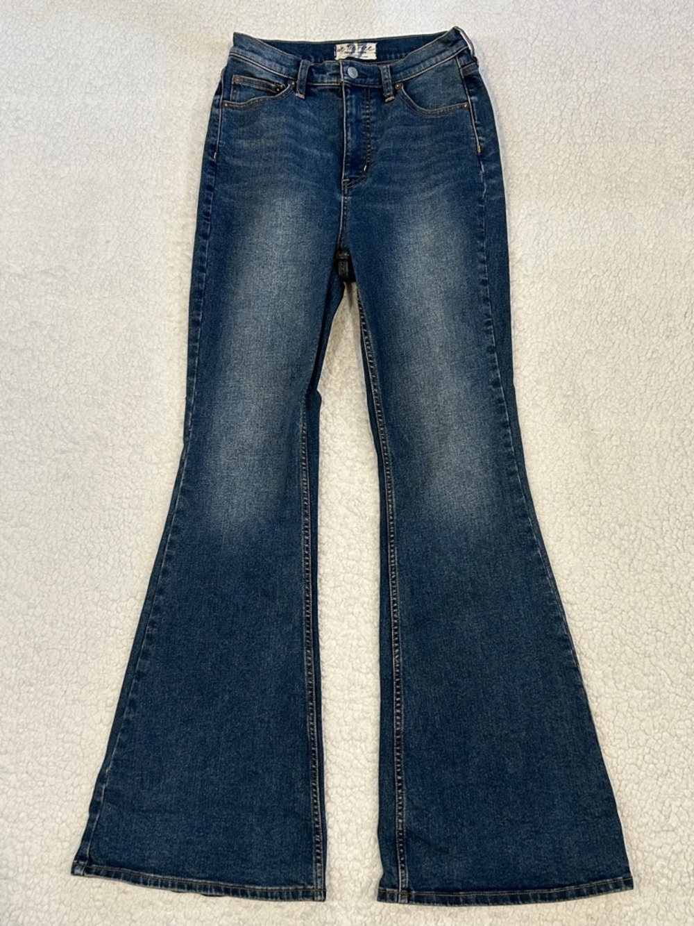 We The Free CRVY Robyn High-Rise Flare Jeans size 27 Boho Festival - Picture 1 of 13